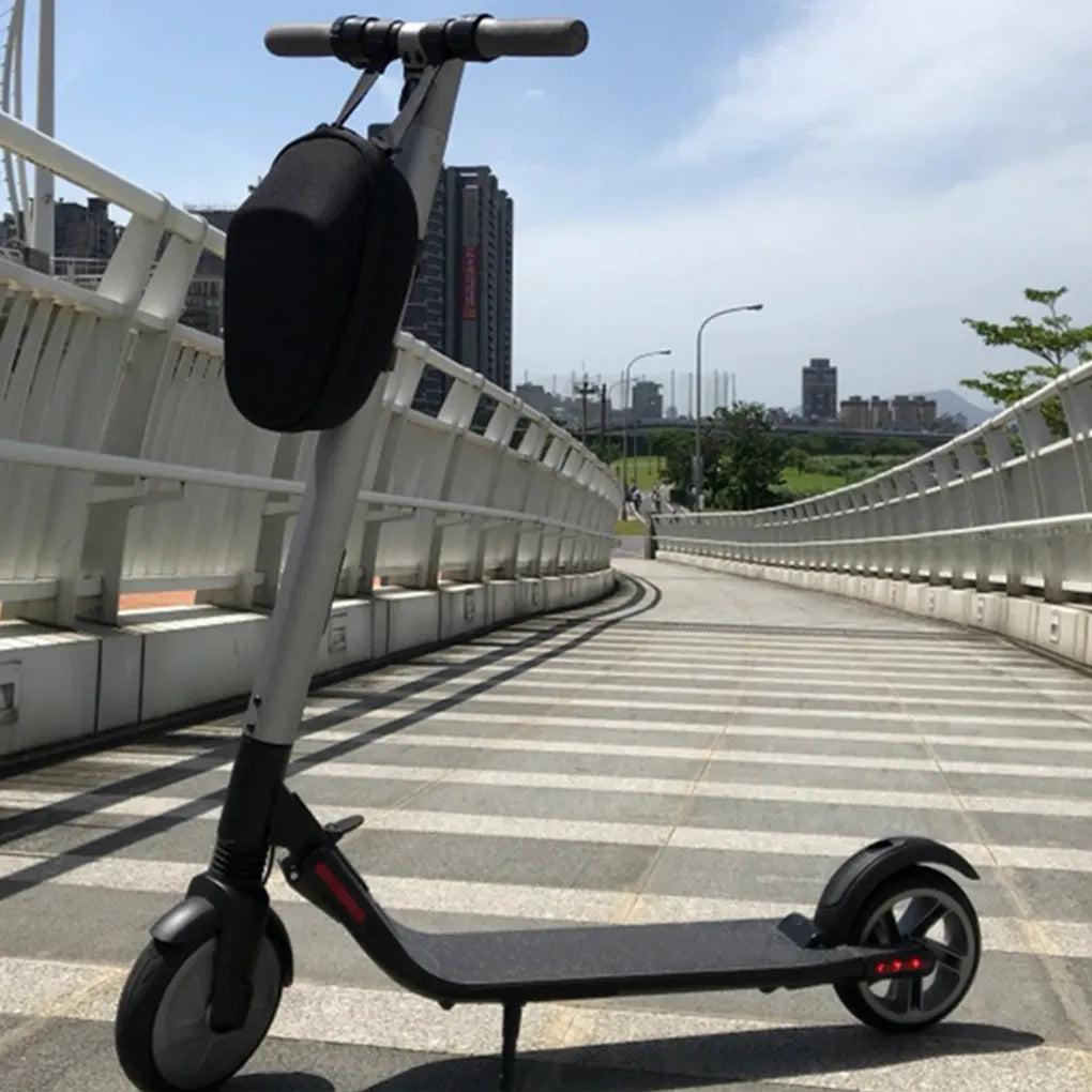 Poche avant multifonctionnelle